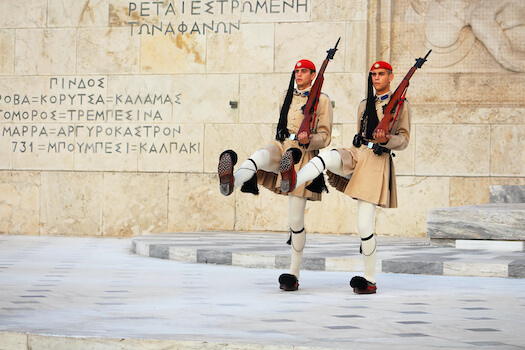 athenes parlement garde tradition grece monplanvoyage