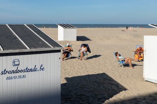 ostende plage sable cabane balneaire belgique monplanvoyage