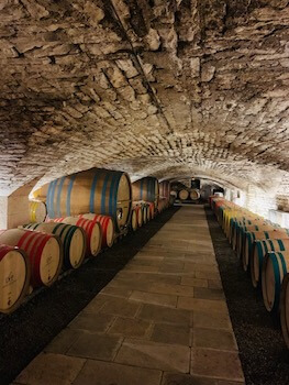 bourgogne cave tonneau vin meursault degustation france monplanvoyage
