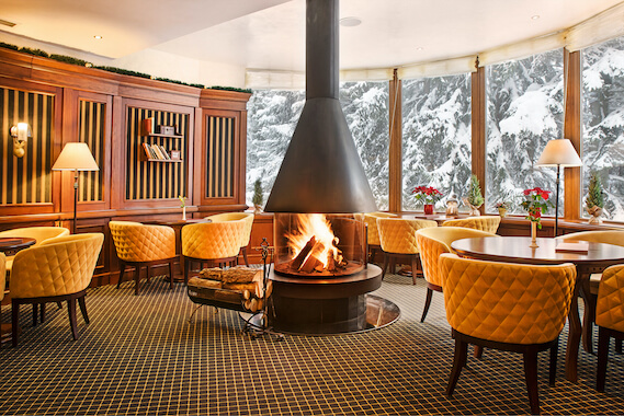 hotel lobby cheminee bar borovets hiver bulgarie monplanvoyage