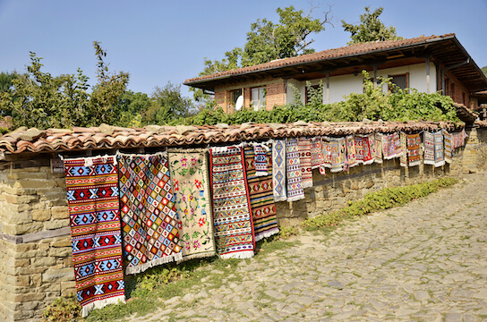 Zheravna tradition tapis artisanat culture bulgare balkan monplanvoyage