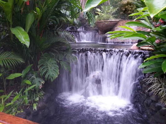arenal source eau chaude therme costa rica monplanvoyage