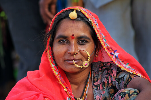 rajasthan femme tradition sari bijou inde monplanvoyage