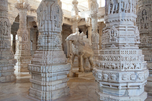 ranakpur temple jainisme religion architecture rajasthan inde monplanvoyage