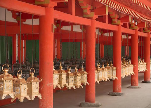 nara temple lanterne boudhisme japon monplanvoyage