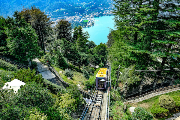 come lac funiculaire vue paysage lombardie italie monplanvoyage