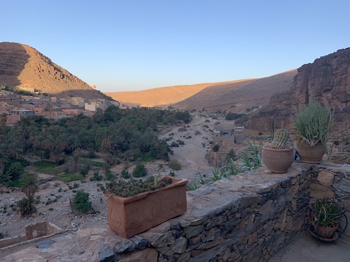 amtoudi terrasse hebergement canyon sunset coucher de soleil maroc monplanvoyage