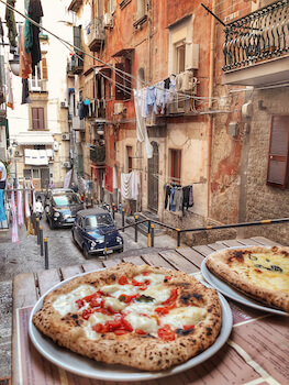 naples food pizza pizzeria gastronomie italie monplanvoyage
