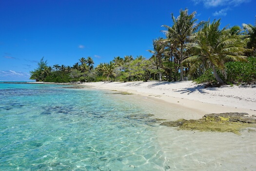 huahine ile baie plage sable eau turquoise polynesie monplanvoyage