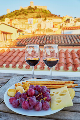 bosa vin tradition gastronomie sardaigne ile italie monplanvoyage