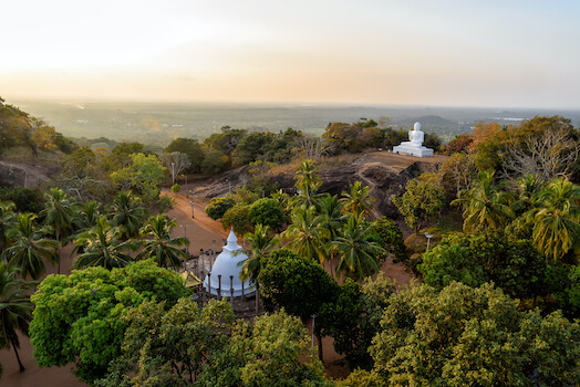 mihintale montagne bouddhisme religion sanctuaire culture srilanka monplanvoyage