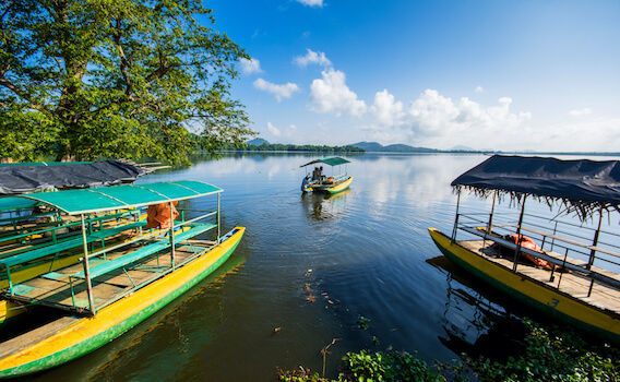 sorabora lac bateau balade pecheur srilanka monplanvoyage