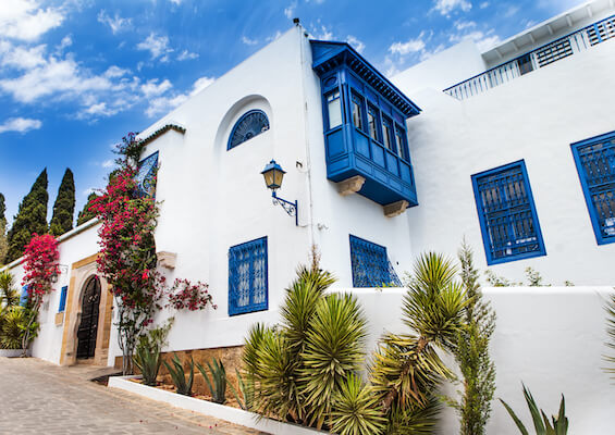 sidi bou said facade couleur bleu architecture tunisie monplanvoyage